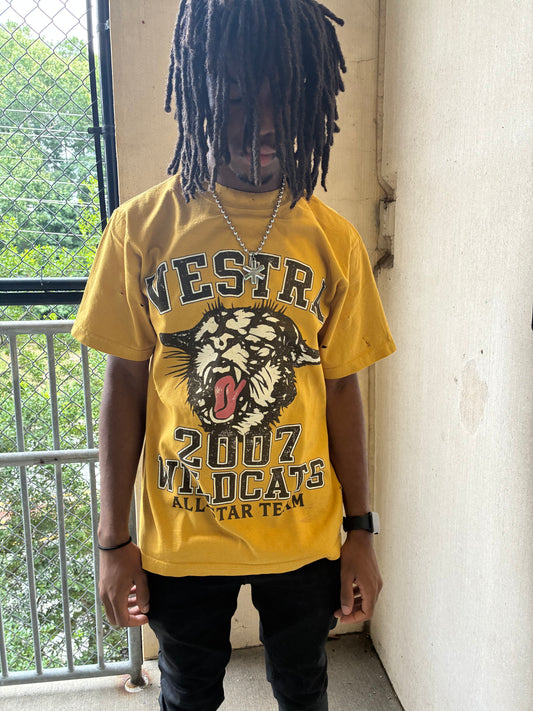 Phys ed. Heavyweight T-shirt